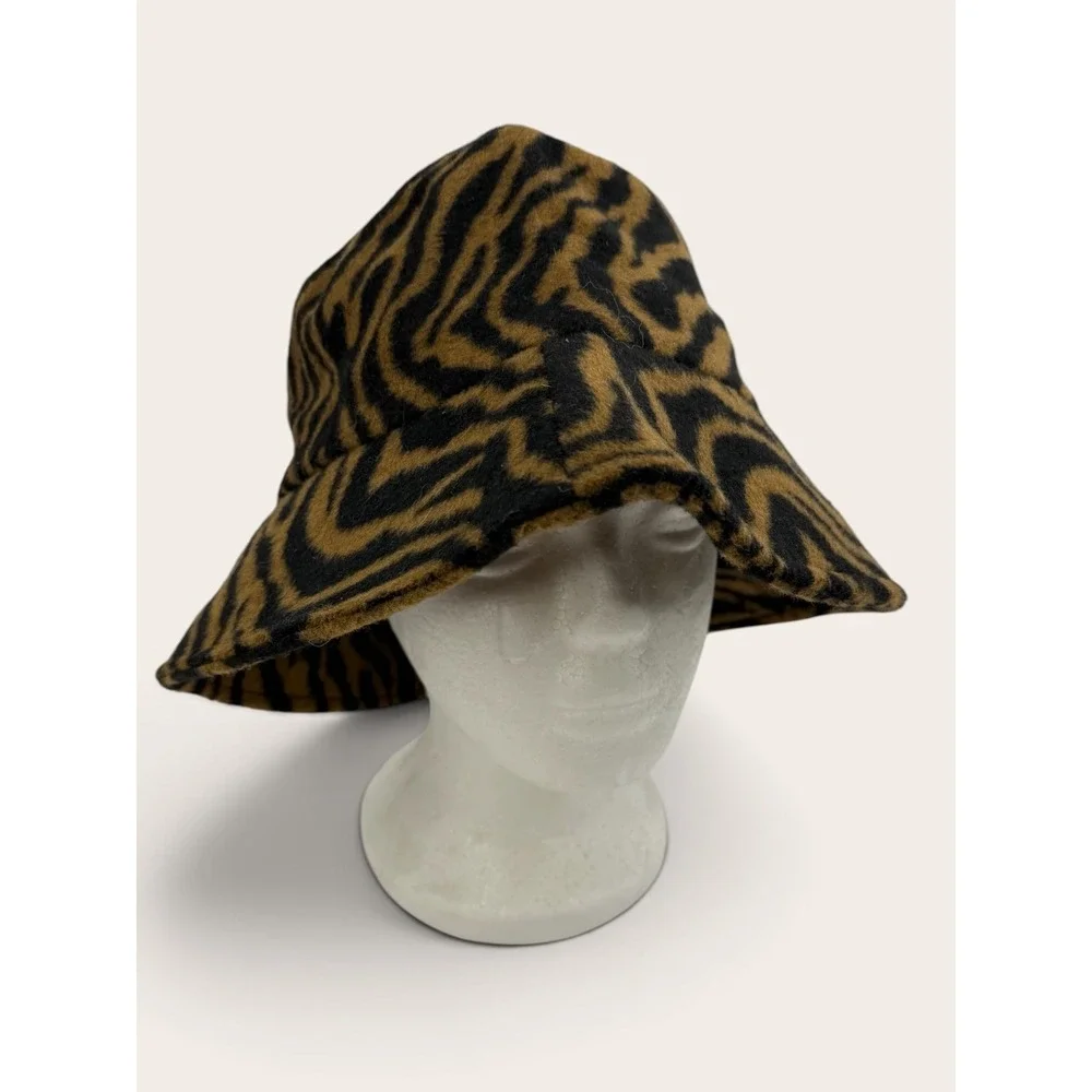 Women Tiger Print Bucket Hat Brown Black Faux Wool Animal Print Streetwear